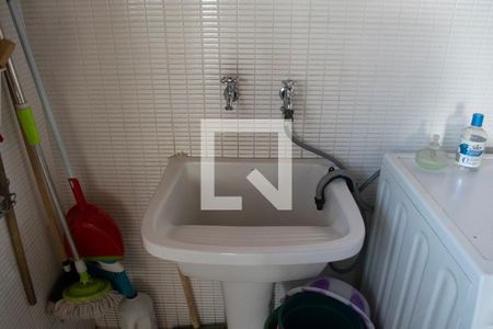 Casa à venda com 204m², 3 quartos e 4 vagas Casa à venda com 204m², 3 quartos e 4 vagasÁrea de Serviço