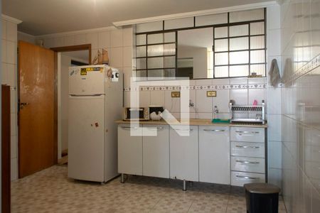 Casa à venda com 204m², 3 quartos e 4 vagas Casa à venda com 204m², 3 quartos e 4 vagasCozinha casa 2