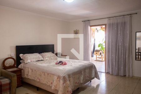 Casa à venda com 204m², 3 quartos e 4 vagas Casa à venda com 204m², 3 quartos e 4 vagasQuarto 2