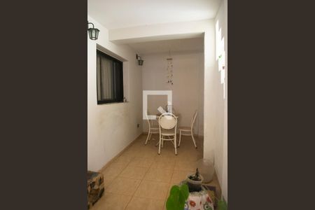 Casa à venda com 204m², 3 quartos e 4 vagas Casa à venda com 204m², 3 quartos e 4 vagasVaranda casa 2