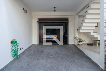 Casa à venda com 204m², 3 quartos e 4 vagas Casa à venda com 204m², 3 quartos e 4 vagasQuintal