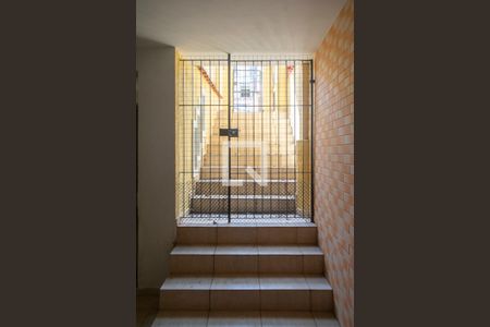 Casa à venda com 204m², 3 quartos e 4 vagas Casa à venda com 204m², 3 quartos e 4 vagasEntrada casa 2