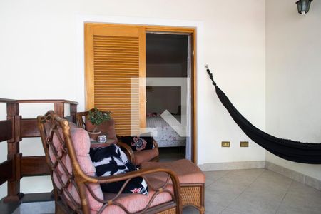 Casa à venda com 204m², 3 quartos e 4 vagas Casa à venda com 204m², 3 quartos e 4 vagasVaranda Quarto 2