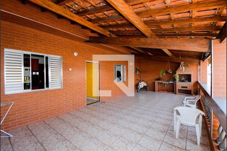 Casa para alugar com 100m², 3 quartos e 1 vaga Casa para alugar com 100m², 3 quartos e 1 vagaVaranda