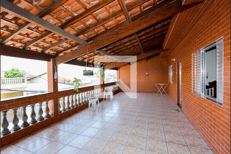 Casa para alugar com 100m², 3 quartos e 1 vaga Casa para alugar com 100m², 3 quartos e 1 vagaVaranda