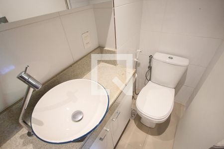 Apartamento para alugar com 60m², 2 quartos e 1 vaga Apartamento para alugar com 60m², 2 quartos e 1 vagaBanheiro