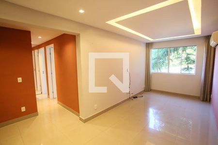 Sala de apartamento para alugar com 2 quartos, 60m² em Pechincha, Rio de Janeiro