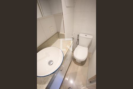 Apartamento para alugar com 60m², 2 quartos e 1 vaga Apartamento para alugar com 60m², 2 quartos e 1 vagaBanheiro