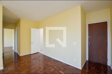 Apartamento para alugar com 85m², 2 quartos e 1 vagaSala