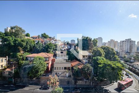 Apartamento para alugar com 85m², 2 quartos e 1 vagaSala