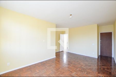 Apartamento para alugar com 85m², 2 quartos e 1 vagaSala