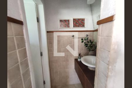 Casa à venda com 760m², 5 quartos e 5 vagasLavabo