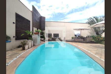 Casa à venda com 760m², 5 quartos e 5 vagasPiscina