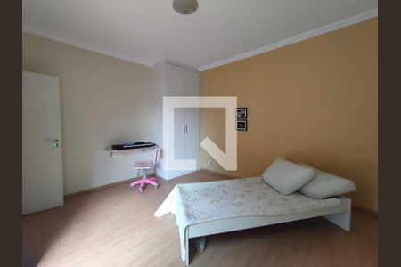 Casa à venda com 760m², 5 quartos e 5 vagasQuarto 2