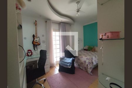 Casa à venda com 760m², 5 quartos e 5 vagasQuarto 3