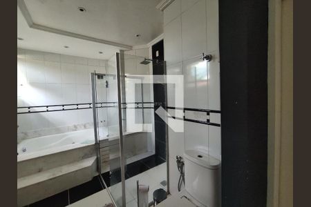 Casa à venda com 760m², 5 quartos e 5 vagasBanheiro suite