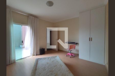 Casa à venda com 760m², 5 quartos e 5 vagasQuarto 2