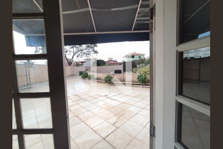 Casa à venda com 760m², 5 quartos e 5 vagasVista quarto 4