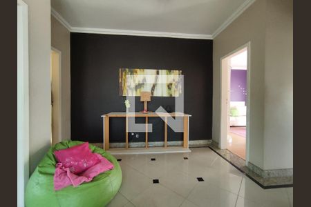 Casa à venda com 760m², 5 quartos e 5 vagasHall quartos