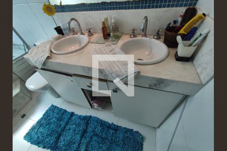 Casa à venda com 760m², 5 quartos e 5 vagasBanheiro 2