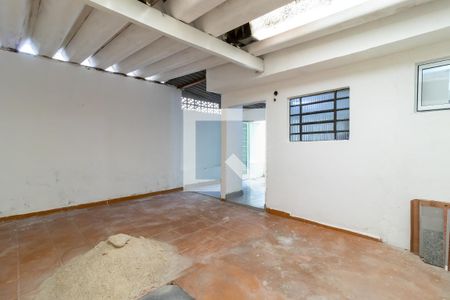 Casa para alugar com 175m², 2 quartos e 1 vaga Casa para alugar com 175m², 2 quartos e 1 vagaQuintal