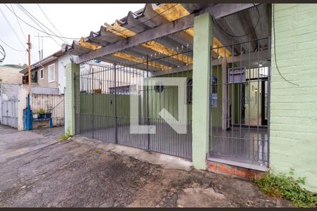 Casa para alugar com 175m², 2 quartos e 1 vaga Casa para alugar com 175m², 2 quartos e 1 vagaFachada