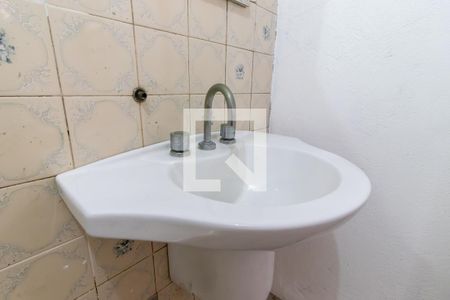 Casa para alugar com 175m², 2 quartos e 1 vaga Casa para alugar com 175m², 2 quartos e 1 vagaBanheiro de Serviço