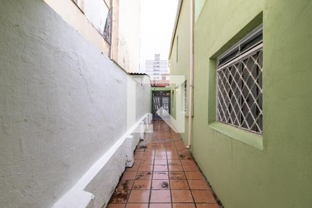 Casa para alugar com 175m², 2 quartos e 1 vaga Casa para alugar com 175m², 2 quartos e 1 vagaCorredor Lateral