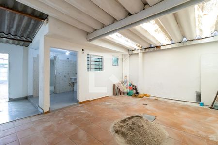 Casa para alugar com 175m², 2 quartos e 1 vaga Casa para alugar com 175m², 2 quartos e 1 vagaQuintal