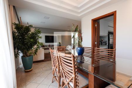 Sala de jantar de casa para alugar com 4 quartos, 540m² em São Paulo Ii (granja Viana), Cotia