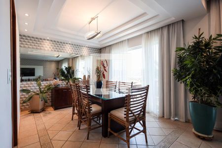 Sala de jantar de casa para alugar com 4 quartos, 540m² em São Paulo Ii (granja Viana), Cotia