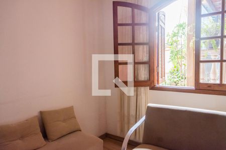 Sala 2 de casa à venda com 6 quartos, 250m² em Bom Jesus, Contagem
