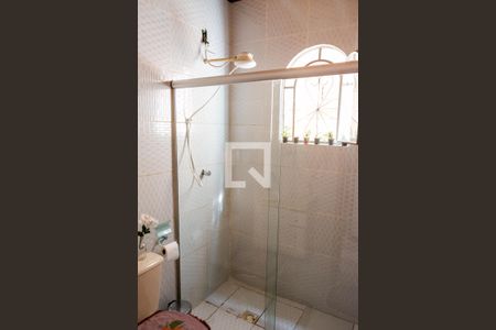 Casa à venda com 250m², 6 quartos e 2 vagasBanheiro 1