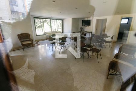 Apartamento à venda com 818m², 4 quartos e 6 vagas Apartamento à venda com 818m², 4 quartos e 6 vagasÁrea comum - Salão de festas