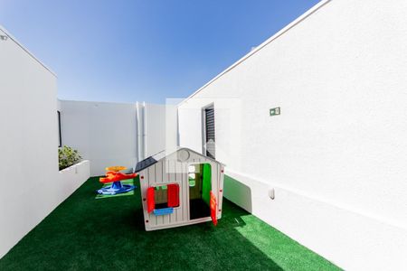 Apartamento para alugar com 40m², 2 quartos e 1 vaga Apartamento para alugar com 40m², 2 quartos e 1 vagaÁrea Comum - Playground