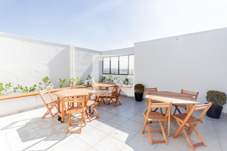 Apartamento para alugar com 40m², 2 quartos e 1 vaga Apartamento para alugar com 40m², 2 quartos e 1 vagaÁrea comum - Churrasqueira