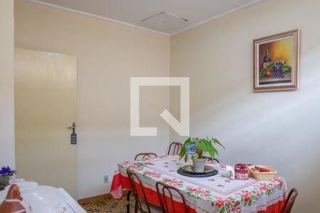 Casa à venda com 300m², 3 quartos e 4 vagasCopa