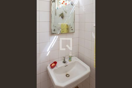 Casa à venda com 300m², 3 quartos e 4 vagasBanheiro Escritório