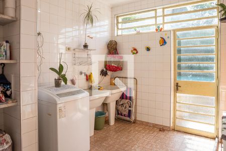 Casa à venda com 300m², 3 quartos e 4 vagasÁrea de Serviço