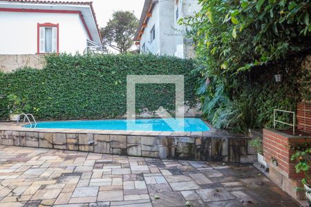 Casa à venda com 300m², 3 quartos e 4 vagasPiscina e Churrasqueira