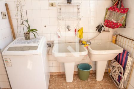 Casa à venda com 300m², 3 quartos e 4 vagasÁrea de Serviço