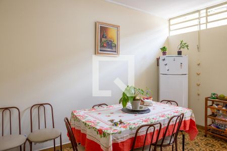 Casa à venda com 300m², 3 quartos e 4 vagasCopa