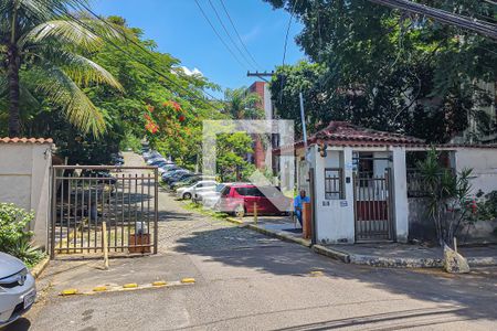 fachada de apartamento para alugar com 2 quartos, 60m² em Taquara, Rio de Janeiro