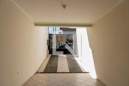 Casa à venda com 122m², 2 quartos e 2 vagas