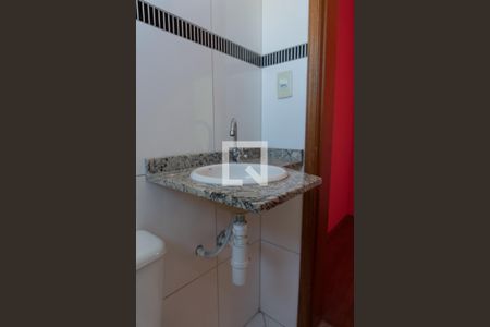 Casa à venda com 122m², 2 quartos e 2 vagas