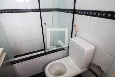 Casa para alugar com 185m², 4 quartos e 4 vagas Casa para alugar com 185m², 4 quartos e 4 vagasBanheiro da Suíte 2