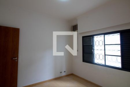 Casa para alugar com 185m², 4 quartos e 4 vagas Casa para alugar com 185m², 4 quartos e 4 vagasSuite 2
