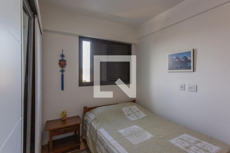 Quarto 1 de apartamento para alugar com 3 quartos, 90m² em Sagrada Família, Belo Horizonte