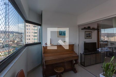 Varanda de apartamento para alugar com 3 quartos, 90m² em Sagrada Família, Belo Horizonte