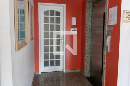 Apartamento à venda com 45m², 2 quartos e 1 vagaHall de entrada, térreo 